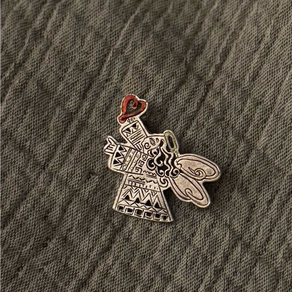 2006 Chicos Angel Heart Brooch